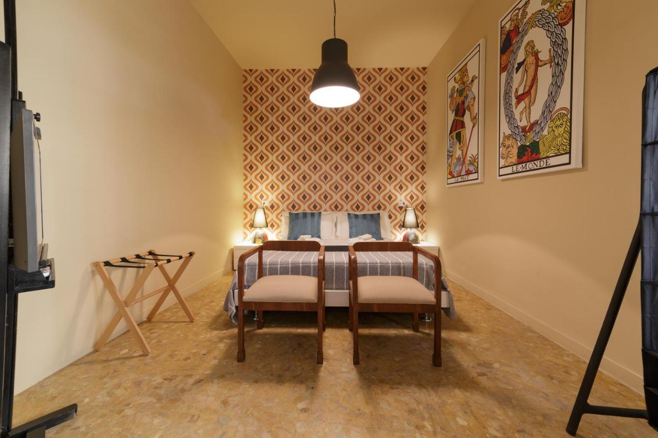Budget Rooms Sonnino 37 卡利亚里 外观 照片