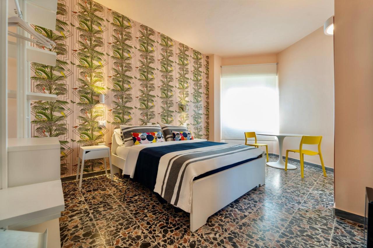 Budget Rooms Sonnino 37 卡利亚里 外观 照片