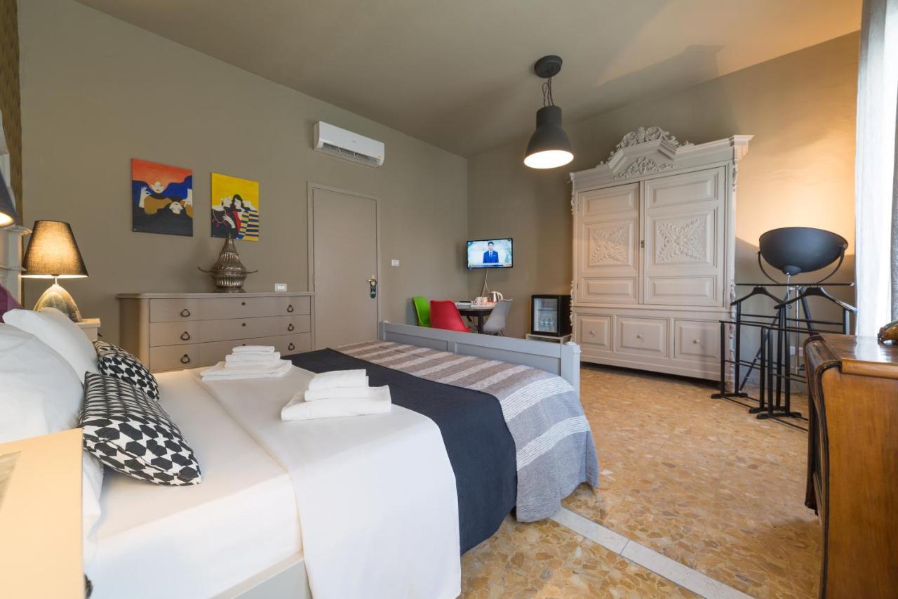 Budget Rooms Sonnino 37 卡利亚里 外观 照片